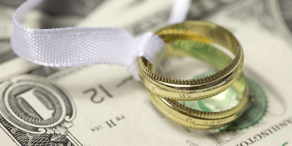 10 Ways To Save Money On Your Dream Wedding